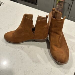 JG slip on ankle boots 9